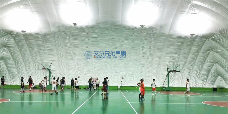 室內(nèi)體育館、籃球館選擇充氣膜結(jié)構(gòu)的原因，本文詳細(xì)介紹