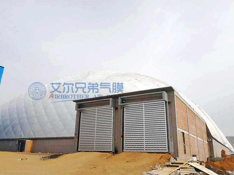 露天煤場轉變成全封閉煤場，優(yōu)化生產環(huán)境