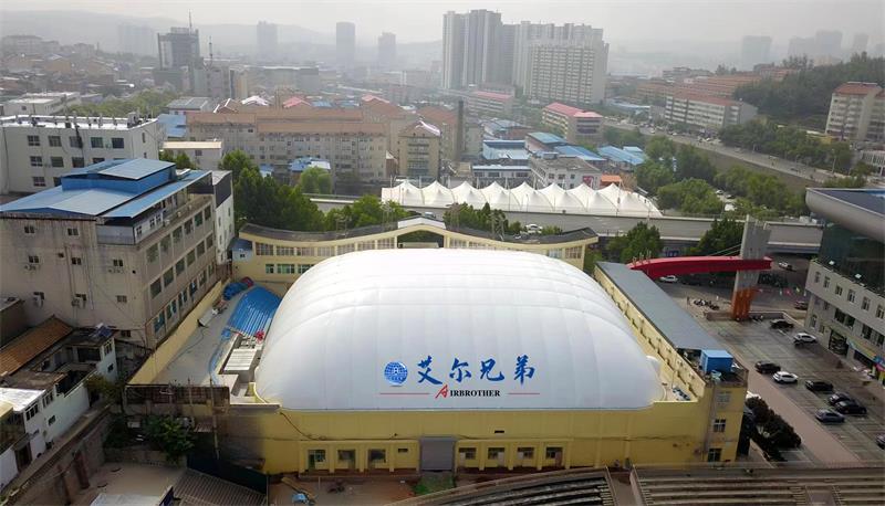 氣膜結構建筑整體美觀大方，后期使用效果好